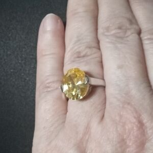 Dazzling Silver and Yellow Citrine Gemstone Ring Size 8